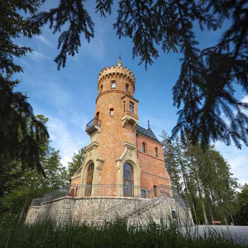 V pátek dopoledne půjde na Goethově vyhlídce platit jen hotově, kavárna Linhart otevře ve 13 hodin