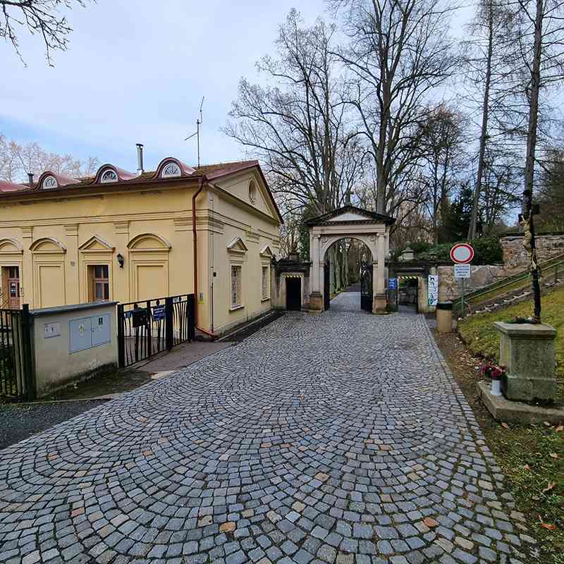 Dočasné uzavření kanceláře hřbitovní správy dne 1. července