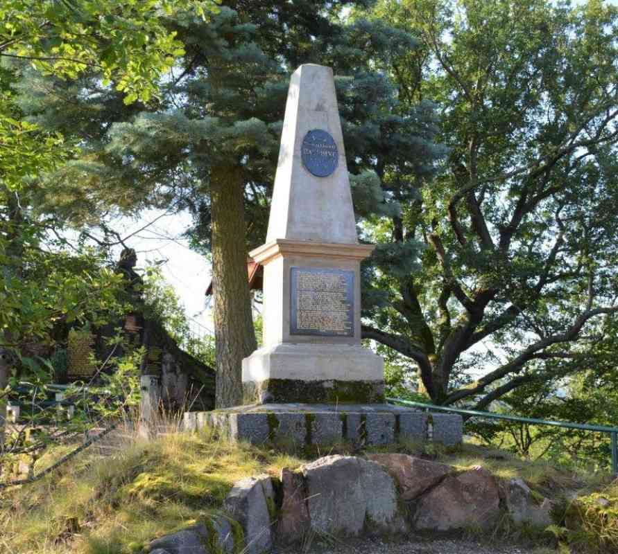 Terezin obelisk
